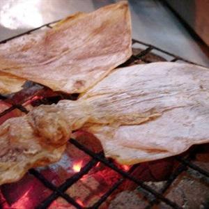 Cách làm khô mực chiên bơ
