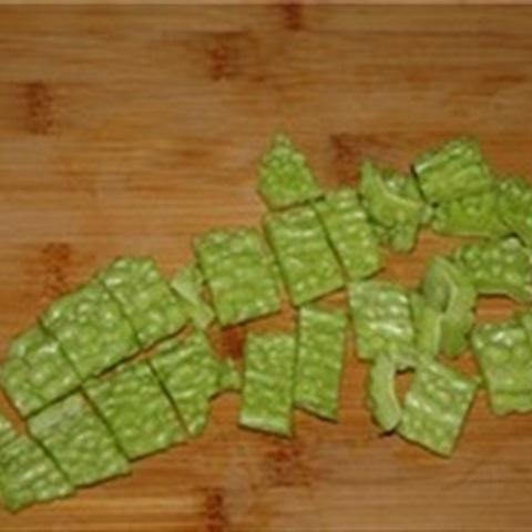 Cách làm khổ qua kho sốt tương