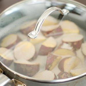 Cách làm khoai lang chiên tẩm vừng