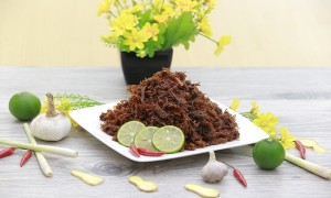 Khoai lang hầm đậu đen ngọt thơm khó cưỡng