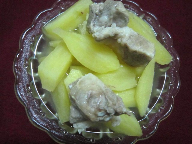 Khoai lang hầm xương