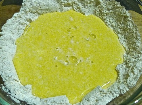 Khoai lang lắc phô mai thơm bùi, ăn vặt cực vui