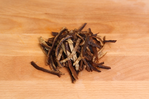 Khoai lang lắc xí muội, món ăn vặt mới lạ đốn tim giới trẻ