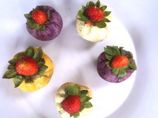 Khoai lang ôm dâu tây ướp mật ong