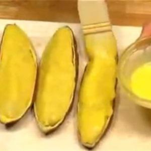 Cách làm khoai lang tẩm mè nướng