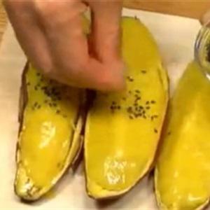 Cách làm khoai lang tẩm mè nướng