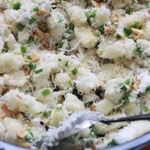 Cách làm khoai mì trộn dừa