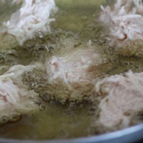 Cách làm khoai môn chiên thịt