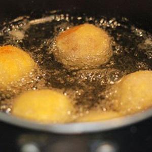 Cách làm khoai tây bọc phô mai