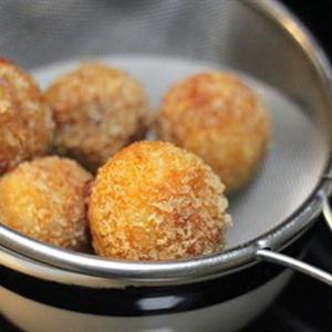 Cách làm khoai tây bọc phô mai