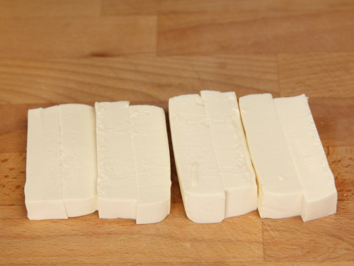 Khoai tây bọc xúc xích chiên xù giòn thơm lạ miệng, ai thử cũng mê