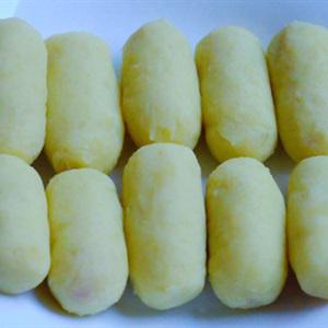 Cách làm khoai tây bọc xúc xích