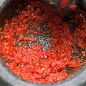 Cách làm khoai tây chiên cay chua ngọt