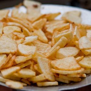 Cách làm khoai tây chiên cay chua ngọt