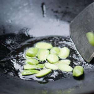 Cách làm khoai tây chiên cay chua ngọt