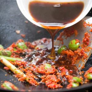 Cách làm khoai tây chiên cay chua ngọt