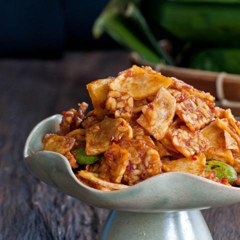 Cách làm khoai tây chiên cay chua ngọt