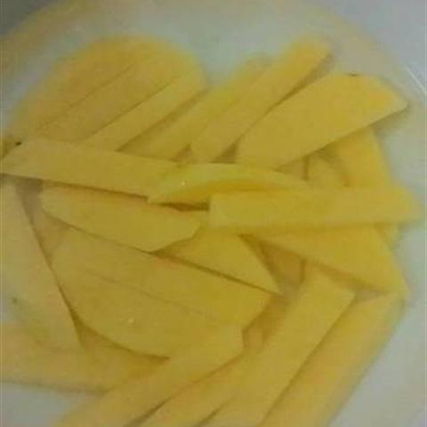 Cách làm khoai tây chiên mặn