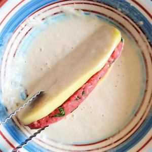 Cách làm khoai tây kẹp thịt chiên giòn