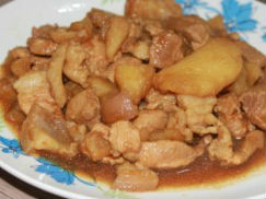Khoai tây kho thịt
