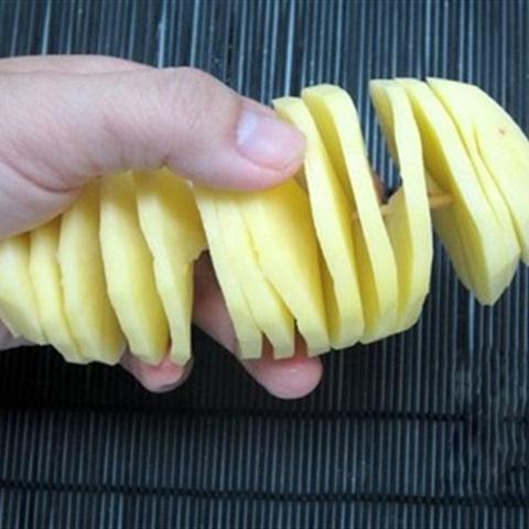 Cách làm khoai tây lốc xoáy