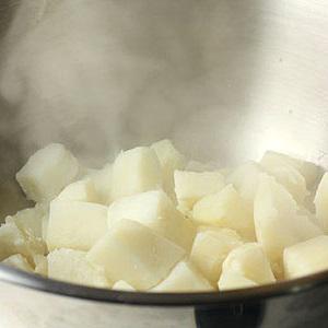 Cách làm khoai tây nghiền chiên xù