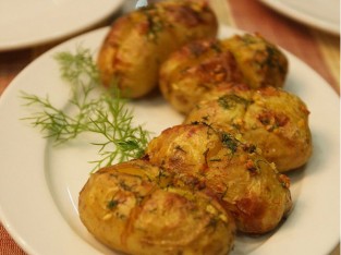 Khoai tây nướng bơ tỏi