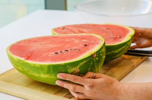 Khoai tây thái sợi xào tỏi tây