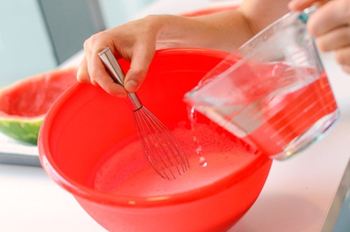 Khoai tây thái sợi xào tỏi tây