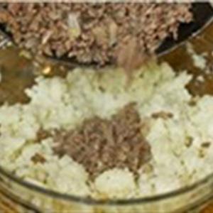 Cách làm khoai tây thịt bò viên