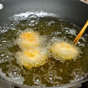 Cách làm khoai tây thịt bò viên