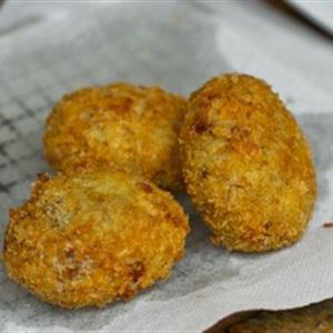 Cách làm khoai tây thịt bò viên