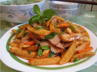 Khoai tây và thịt sốt chua ngọt