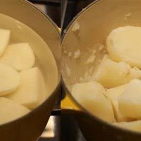 Cách làm khoai tây xào cần tây