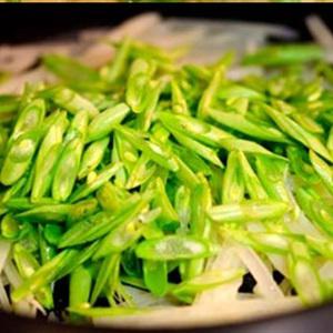 Cách làm khoai tây xào đậu cove