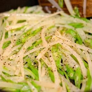 Cách làm khoai tây xào đậu cove