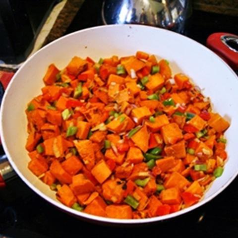 Cách làm khoai tây xào thập cẩm