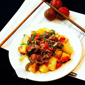 Cách làm khoai tây xào thịt bò