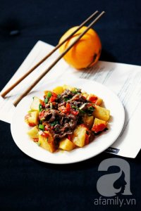 Khoai tây xào thịt bò giản dị ngon cơm
