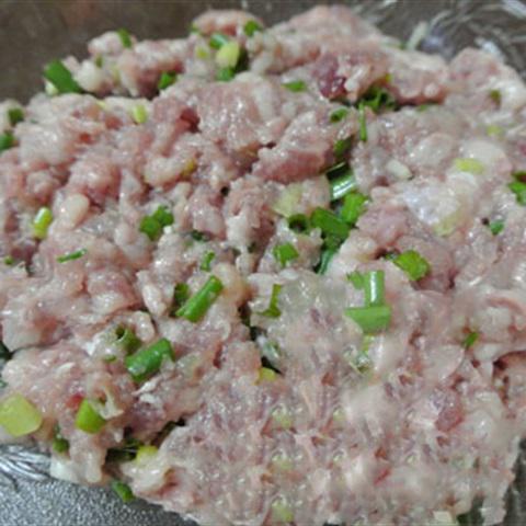 Cách làm khoai tây xào thịt heo băm