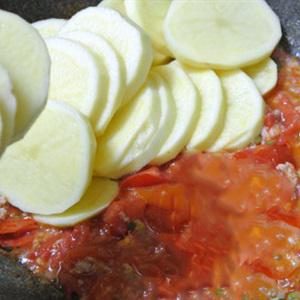 Cách làm khoai tây xào thịt heo băm