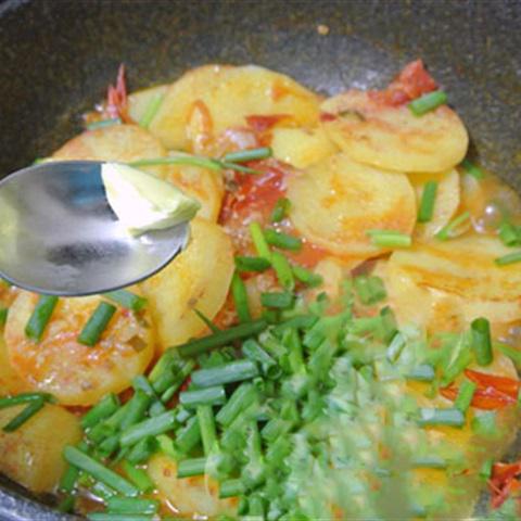 Cách làm khoai tây xào thịt heo băm