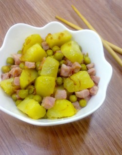 Khoai tây xào thịt nguội