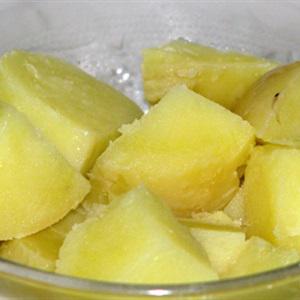 Cách làm khoai tây xóc bơ tỏi
