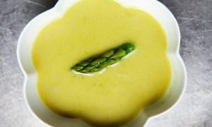 Khởi động ngày mới với món bánh trứng cơm chiên váng óng, thơm lừng