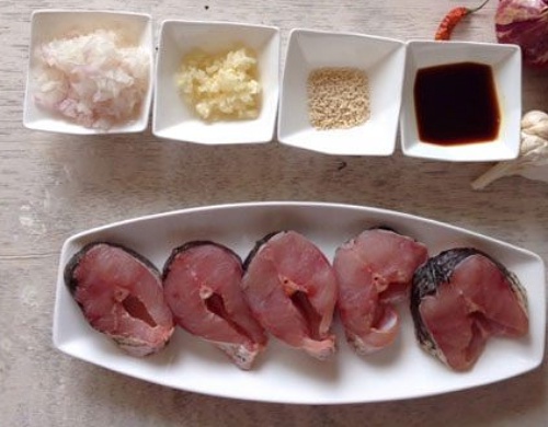 Không cần phẩm màu, bạn đã có những quả trứng giáng sinh nhiều màu sắc cực đáng yêu