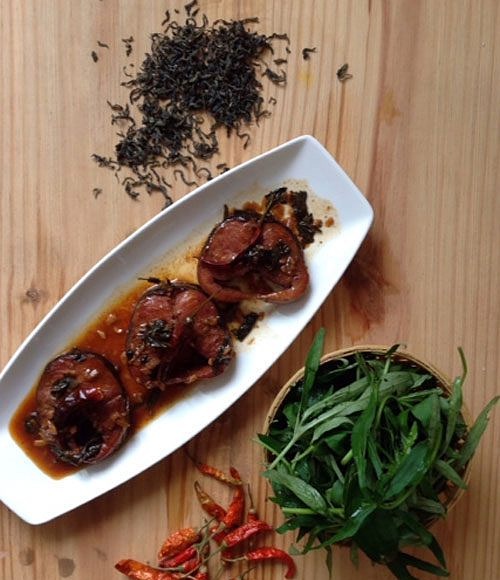 Không cần phẩm màu, bạn đã có những quả trứng giáng sinh nhiều màu sắc cực đáng yêu