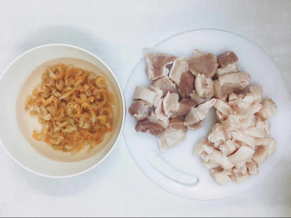 Không cần ra quán bạn vẫn có món cút lộn chua ngọt giòn tan, thỏa sức nhâm nhi