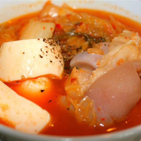 Cách làm kim chi hầm giò heo