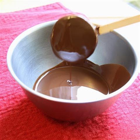 Cách làm kiwi phủ chocolate